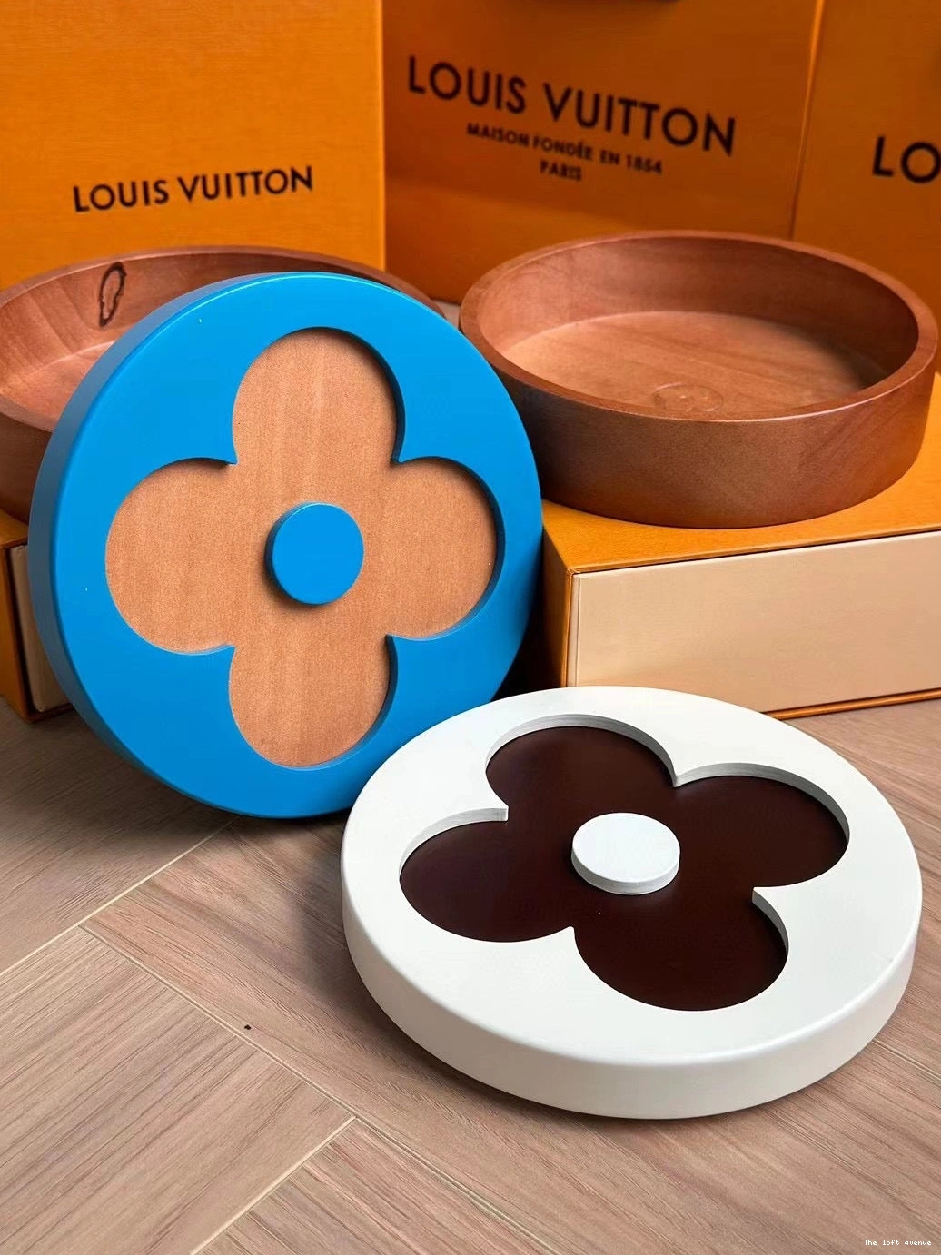 BOX CUSTOM LV FLOWER 0805